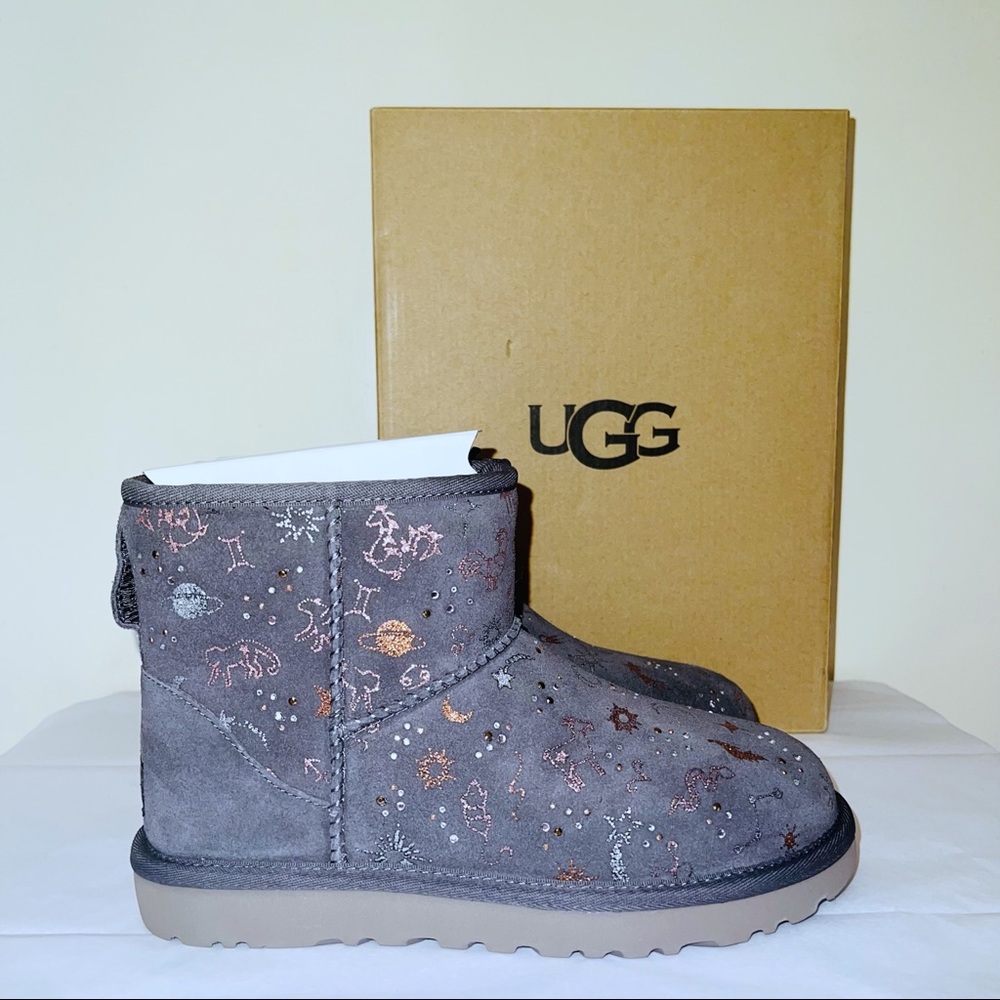 Ugg Australia Mini Boot Gray Zodiac Size 6